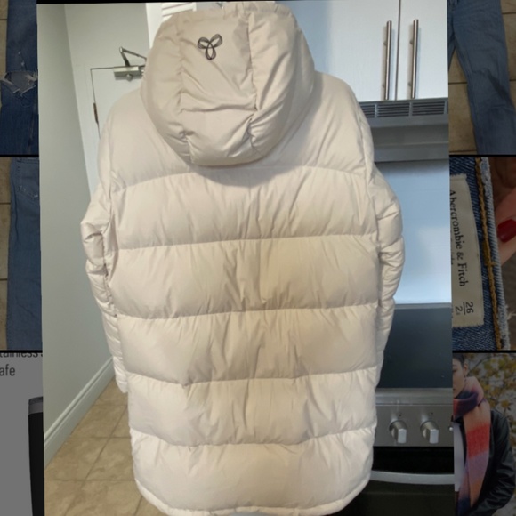 Aritzia Superpuff - Picture 2 of 3